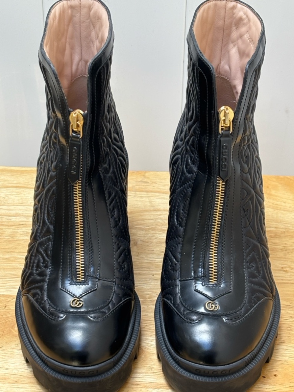 GUCCI Black Quilted Leather Zip-Front Women's Ankle Boots - Picture 15 of 16
